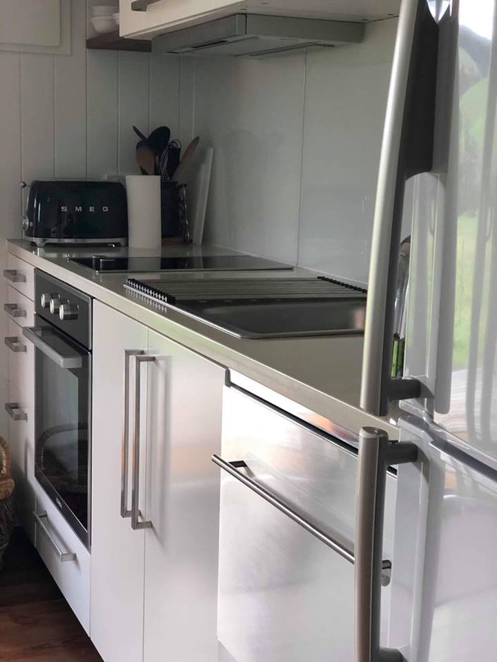 deb-kitchen-from-end-prefab-home